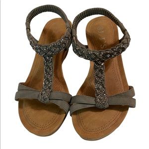 *NEW*J.J’s Wedge Sandals Size 7